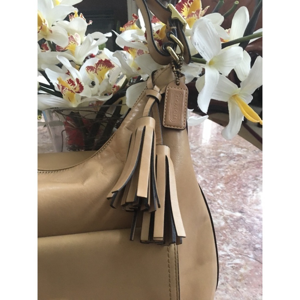 COACH LEGACY Tan Leather Courtenay Hobo Shoulder Handbag 22381 EUC, MSRP $298 - Picture 3 of 11